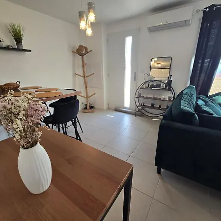 Cozy 2 Bedroom House With Garden & Parking Nimes