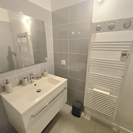 Cozy 2 Bedroom House With Garden & Parking Feriehus *