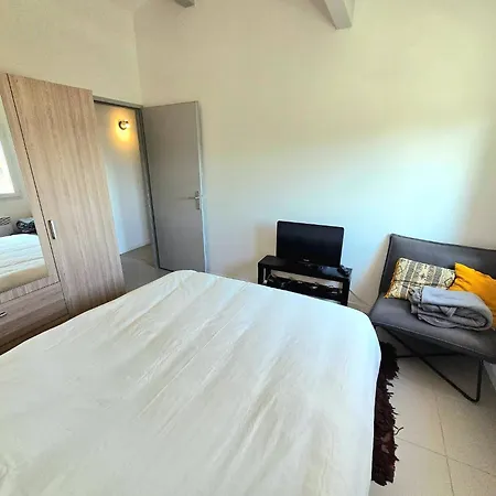 Cozy 2 Bedroom House With Garden & Parking * Nîmes